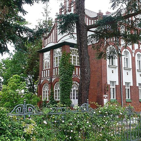 Pension Villa Fortuna 뤼벤 외부 사진